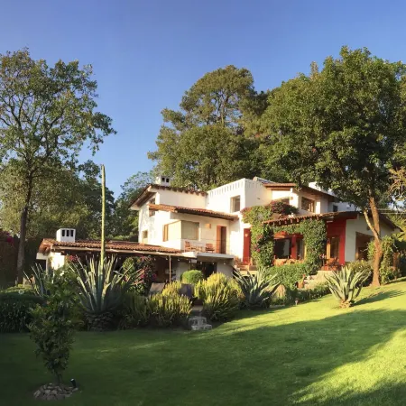 Las Luciernagas (Adults Only)