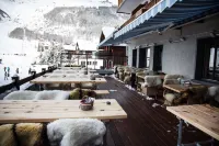 Hotel the Larix Ski-in Ski-Out - Breakfast