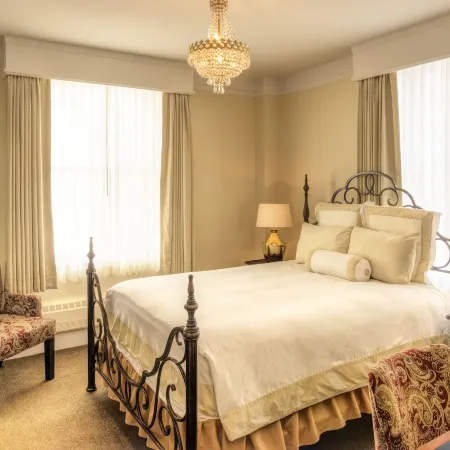 The Inn at the Union Club of British Columbia