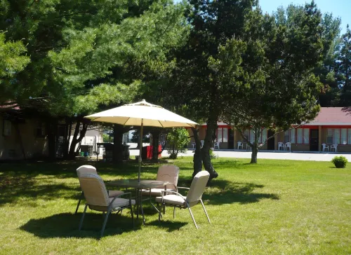 Red Top Motor Inn - 3-Star