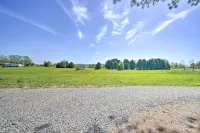 Landscape Views: Sweetwater Country Cottage! - 2-Star