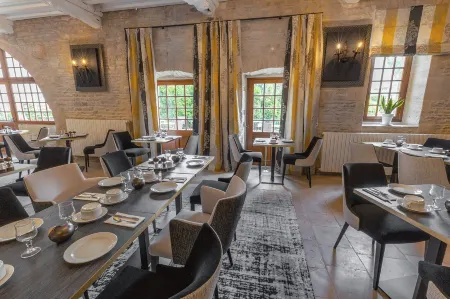 Ferme de la Rançonnière - Hôtel & Restaurant Отели в г. Крепон