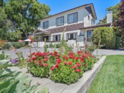 Cinnamon Bear Creekside Inn Hotels in Sonoma