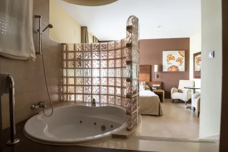 Hotel Macami Отели в г. Альто-Гвадалькивир