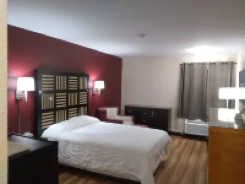 Red Crown Inn