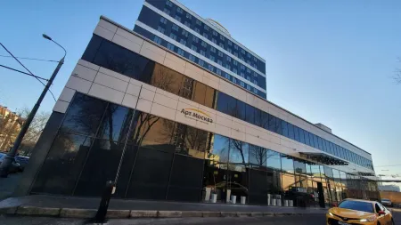 Art Moscow by ZONT Hotel Group (Арт Москва) Отели рядом с достопримечательностью «Скульптурный ансамбль «Знаки Зодиака»»