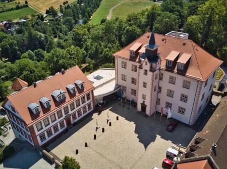 Schloss Geisa Отели в г. Дермбах