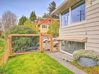 Seattle Garden Retreat: Walk to Water & Shops! Hotels near West Point Lighthouse