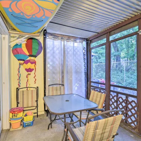 1 Block to Shore Family Condo in Myrtle Beach!