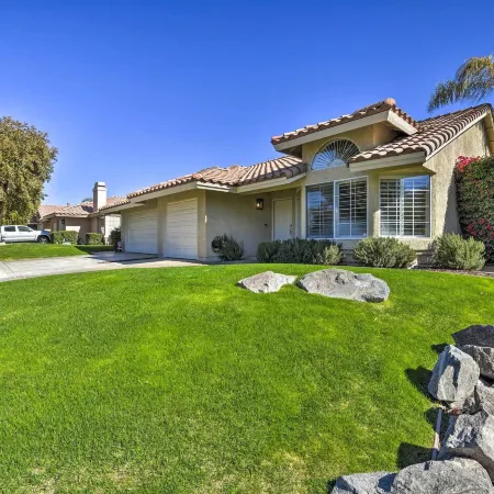 Indian Wells Oasis w/ Pool: Walk to Tennis Garden!