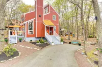 Deck, Fire Pit & Pool Access at Poconos Retreat! - Spa
