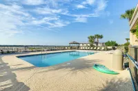 Coastal Murrells Inlet Condo with Balcony! - Pools