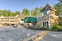 Lake Getaway Walk Across Street to Private Beach!