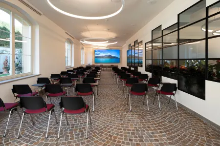 Accomodation Hotel Castello Il Codirosso Отели рядом с достопримечательностью «City of Lainate»