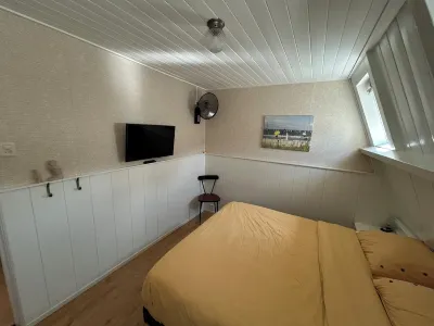 Stylish and Spacious Apartment with Sunny Rooftop Terrace In the Heart of Bergen Hotels near Bergerac