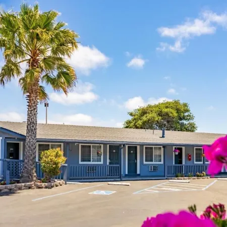 The Monterey Fireplace Inn