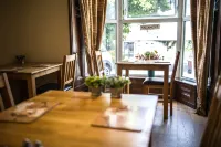 The Cottage - parking