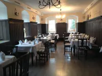 Bei Zwillings Hotel & Restaurant Hôtels à : Neuklingenberg