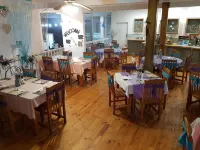 Oceans Hotel & Self Catering - breakfast