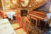 OYO Lamphey Hall Hotel Hotels in Pembroke