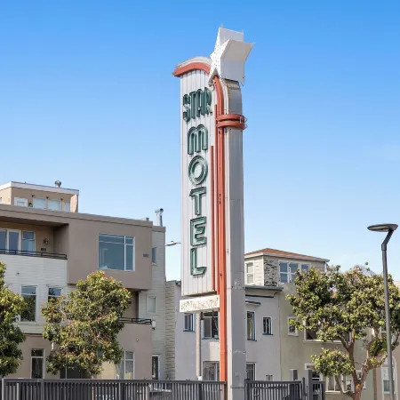 Star Motel Отели рядом с достопримечательностью «Марина-Дистрикт»