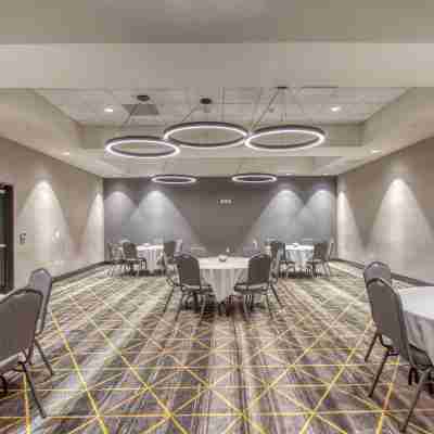 Holiday Inn APPLETON by IHG Dining/Meeting Rooms