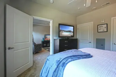 Luxury Apt near Ft Jackson Hotels near Palmetto Trailhead parking
