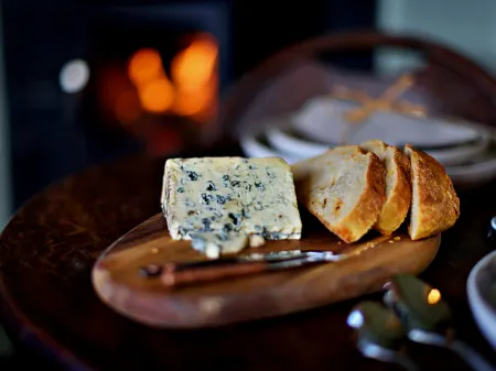 'Joan' Shepherds Hut Отели в г. Лланнор