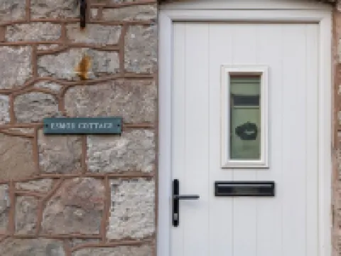 Esmor Cottage Hotels in Mold
