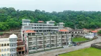 The Fort Resort by Namoka