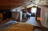 Near Pullmann City - Small House in the Middle of Nature... Vacation for the Whole Year...