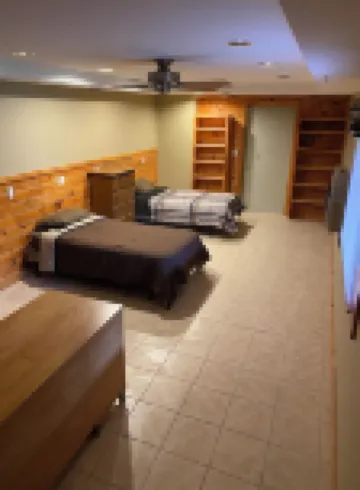 Beautiful 5 bedroom Waterfront House w/skiing/snowboarding/snow mobile path near