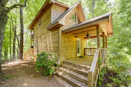 Cozy Whittier Cabin and Yard and Hot Tub, Pets Welcome