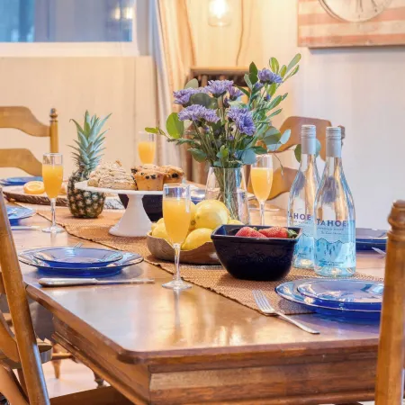 Mountain Cabin w/ Fireplace, Balcony & Easy Ski Access Bear Americana