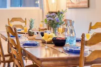 Mountain Cabin w/ Fireplace, Balcony & Easy Ski Access Bear Americana