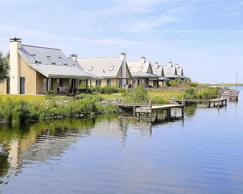 Villa Oesterdam Deluxe 6 Persons Hotels in Tholen