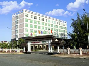 Van Phat Riverside Hotel
