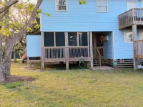 Eagle Pass Cabina- Unique Cabin Perfect for Two!