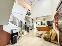 Mama Komodo Hotels in Batu Cermin