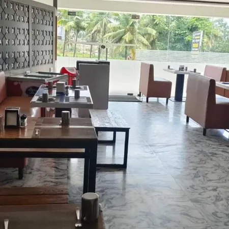 hotel white palace