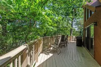 Charming Waterfront Getaway with Private Dock