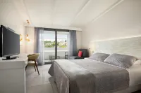 Tryp by Wyndham Corfu Dassia Hôtels à : Dassia