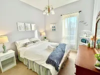 Spacious & Private! 3bdrm Beach Town Retreat with Huge Estate Yard! Hotels in Port Elgin