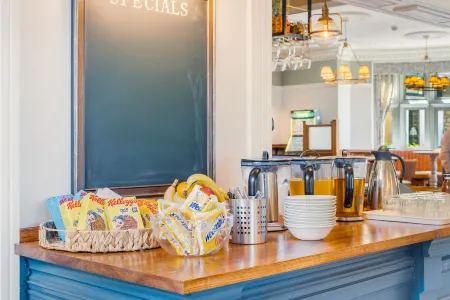 Sidcot Arms Отели в г. Дрейкотт