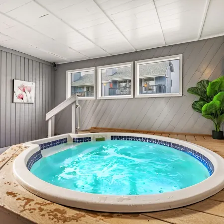 Spring Savings • Hot Tub • Relaxing 209
