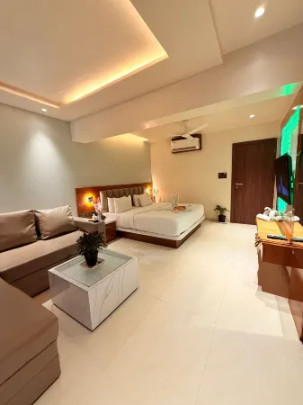 FabHotel Emersion Residency - High Street Near Laxman Nagar, Baner Отели рядом с достопримечательностью «Centre for Network Computing»