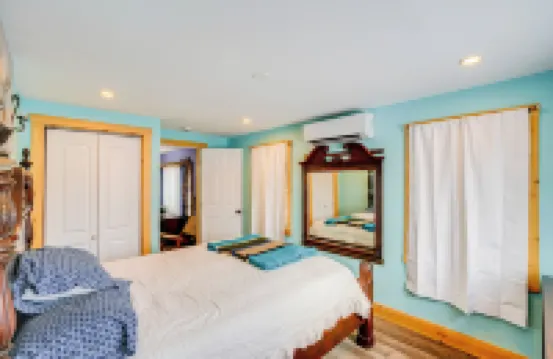 4 Mi to Dtwn Catskill: Mtn-view Home