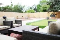 The1928 West • Spacious 5 Br, Putting Green, Pool Table & Arcade Games