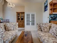 Carnegie Library Shakespeare Apartment 3 bed Hotels in Rotherham District