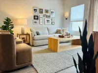 Pet friendly! King bed, smart TVs, mins to beaches from this brand new townhome